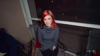 У нас странные друзья, они не видят, как мы публично ебемся на вечеринке